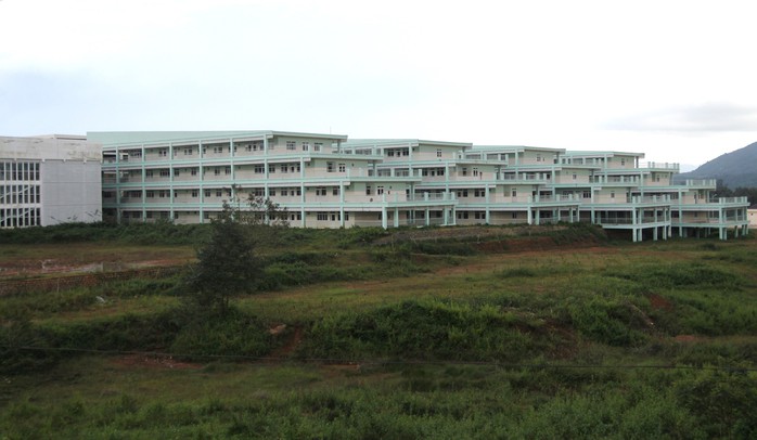 Bệnh viện II Lâm Đồng chậm tiến độ, đội vốn hơn 150 tỉ đồng - Ảnh 7.