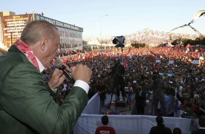 Ông Erdogan gây bão khi dùng video khủng bố New Zealand vận động tranh cử - Ảnh 1.