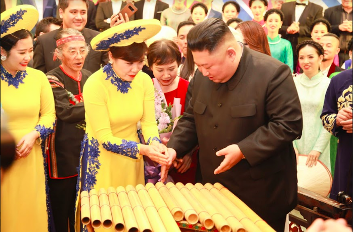 Hé lộ sở thích nghệ thuật của Chủ tịch Triều Tiên Kim Jong-un - Ảnh 7.