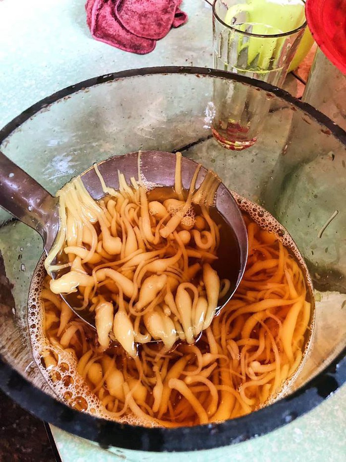 Chè tôm lạnh giải nhiệt mùa hè - Ảnh 1. Chè tôm lạnh giải nhiệt mùa hè - Ảnh 1.