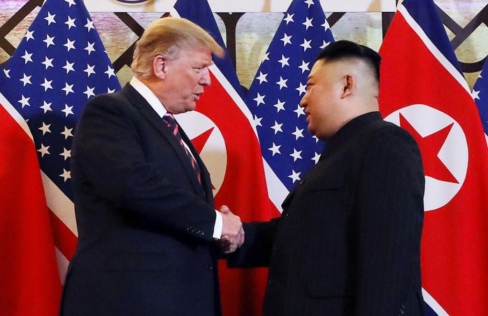 Ông Trump rút lệnh trừng phạt Triều Tiên vì... mến ông Kim Jong-un - Ảnh 1.