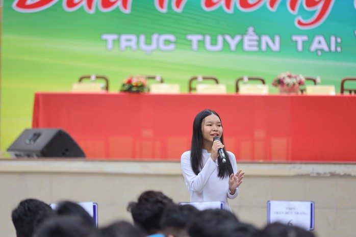 Đưa trường học đến thí sinh 2019 tại TP HCM: Rớt đại học thì phải làm sao? - Ảnh 32.