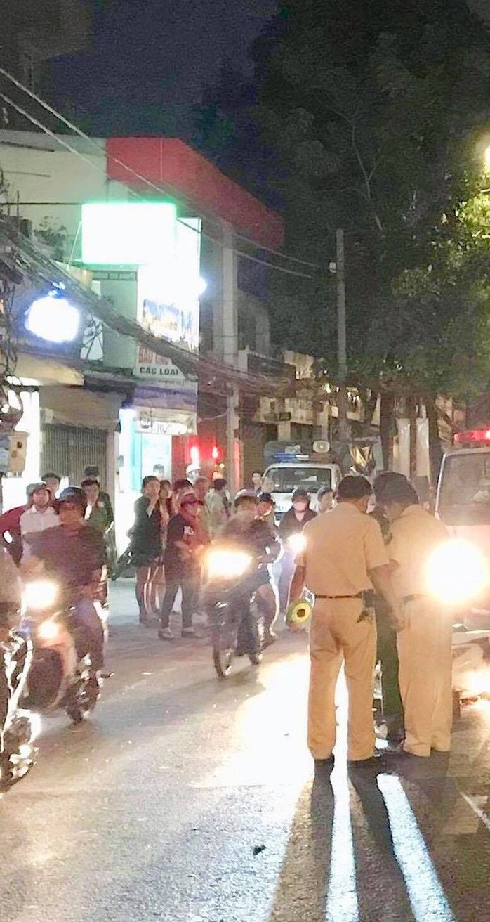 Một người bị xe rác cán tử vong trên đường Quang Trung, quận Gò Vấp - Ảnh 1.
