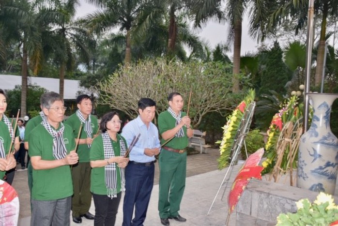 Hành trình về nguồn “Tháng Ba biên giới” của đoàn cán bộ Tuyên giáo, Báo chí, Văn nghệ sĩ TP HCM - Ảnh 4.