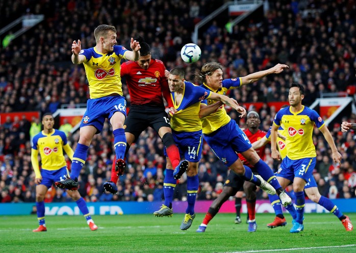 Lukaku thăng hoa, Man United vào Top 4 Ngoại hạng Anh - Ảnh 3.