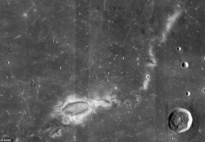 Bí ẩn dấu ấn tối và xoáy ánh sáng trên mặt trăng - Ảnh 3.