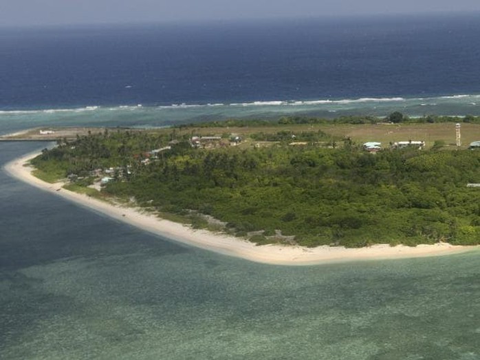 Tàu cá Trung Quốc, Philippines căng thẳng gần đảo ở biển Đông - Ảnh 1.