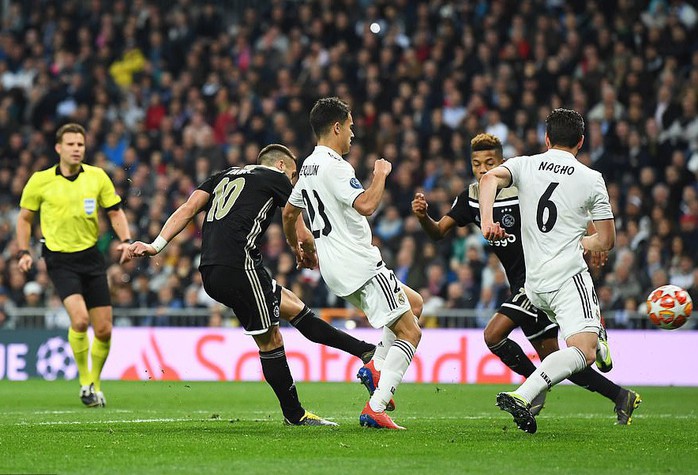 Gã hề Ramos bất lực nhìn Real Madrid thảm bại ở Champions League - Ảnh 7.
