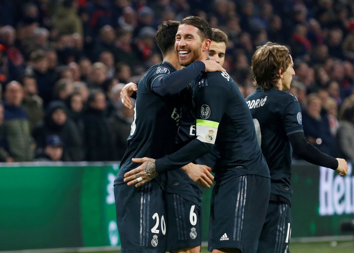 Gã hề Ramos bất lực nhìn Real Madrid thảm bại ở Champions League - Ảnh 6.