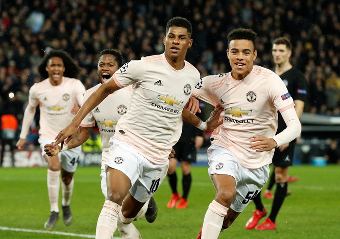 Báo chí Anh ngợi ca Man United sau kỳ tích hạ gục PSG - Ảnh 1.