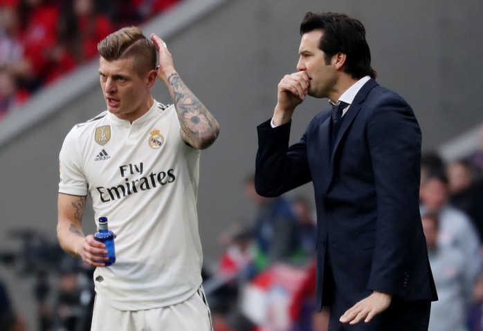 Chủ tịch Real Madrid muốn tống cổ Ramos khỏi đội bóng - Ảnh 4.