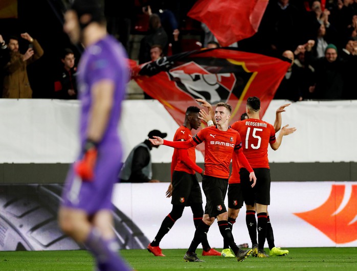 Thua ngược Rennes trên đất Pháp, Arsenal mơ theo bước Man United - Ảnh 5.