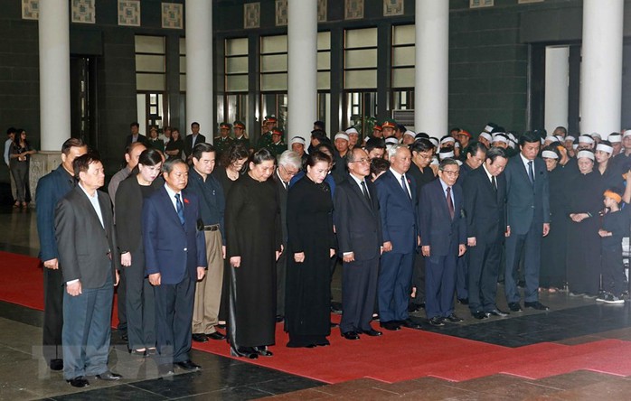 Những hình ảnh lãnh đạo Đảng, nhà nước viếng Trung tướng Đồng Sỹ Nguyên - Ảnh 8.