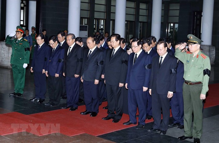 Những hình ảnh lãnh đạo Đảng, nhà nước viếng Trung tướng Đồng Sỹ Nguyên - Ảnh 6.