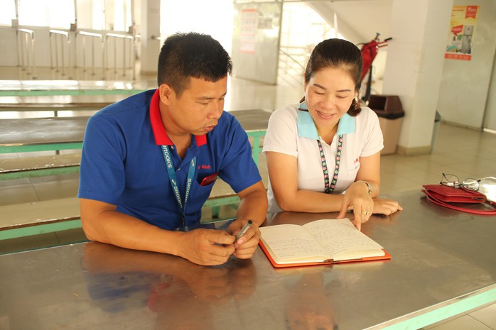 Vợ chồng cùng làm Công đoàn - Ảnh 1. Vợ chồng cùng làm Công đoàn - Ảnh 1.