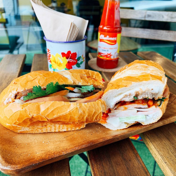 Quán cà phê, bánh mì Hà Nội giữa lòng Seoul - Ảnh 5. Quán cà phê, bánh mì Hà Nội giữa lòng Seoul - Ảnh 5.
