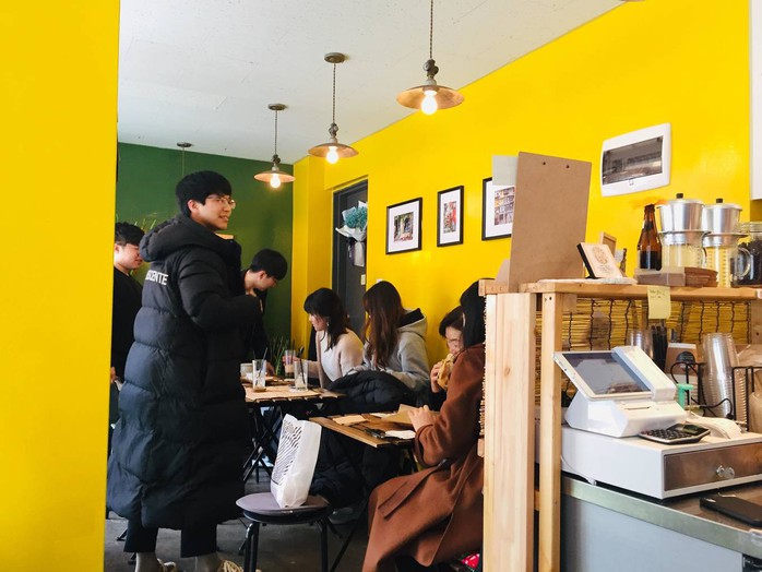 Quán cà phê, bánh mì Hà Nội giữa lòng Seoul - Ảnh 8. Quán cà phê, bánh mì Hà Nội giữa lòng Seoul - Ảnh 8.