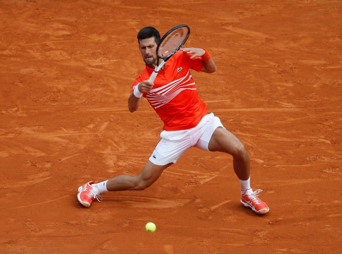 Djokovic đập gãy vợt, hạt giống rơi rụng ngày ra quân Monte-Carlo 2019 - Ảnh 1.