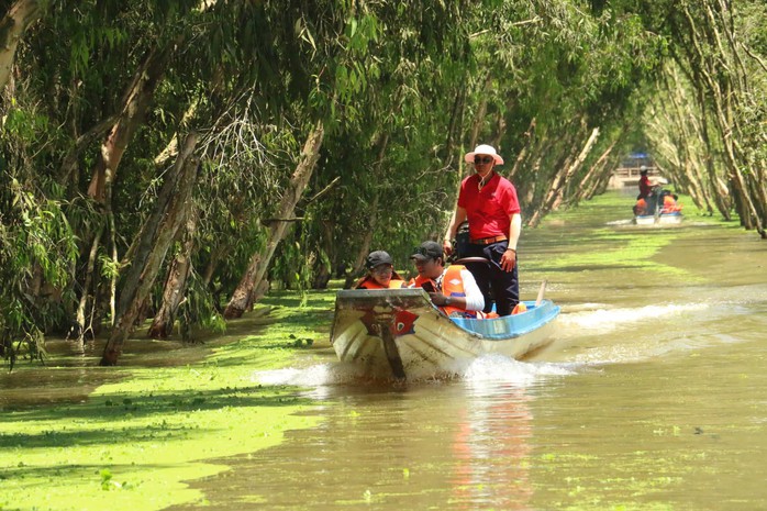 Hạn, mặn khốc liệt ở miền Tây - Ảnh 1.