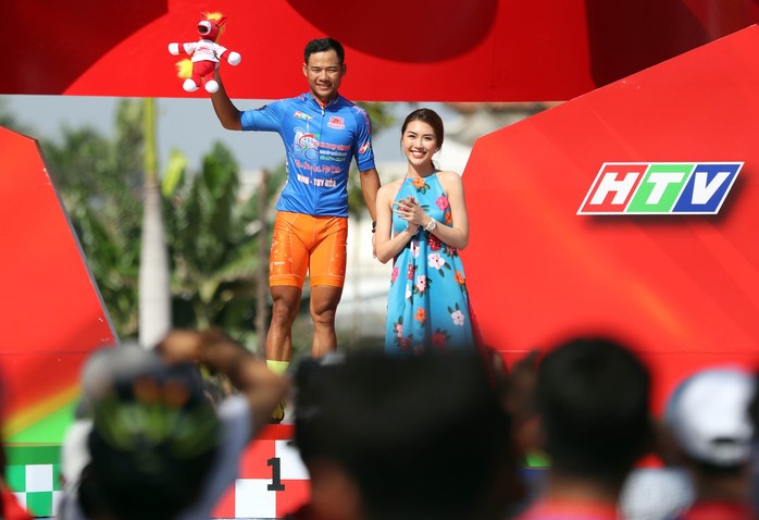 Giải xe đạp Cúp Truyền hình TP HCM: Nguyễn Trường Tài xé áo vàng - Ảnh 7.