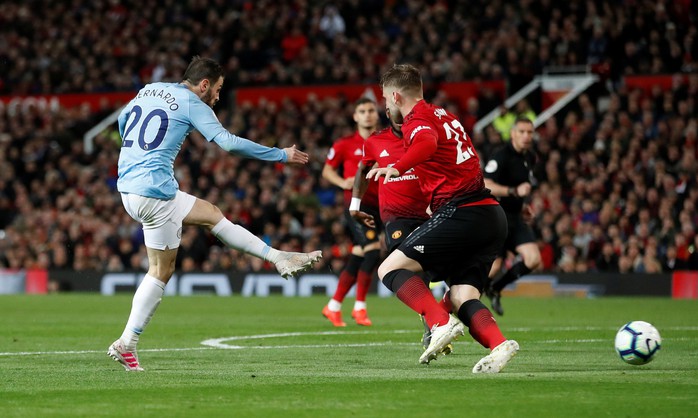 Hạ gục Man United trận derby, Man City tiến sát ngôi vô địch - Ảnh 4.