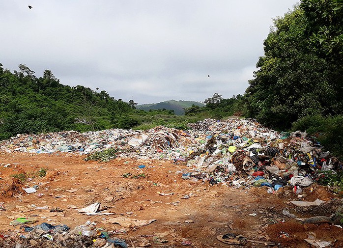 Khiển trách nguyên Trưởng ban quản lý các công trình huyện làm xiếc tiền ngân sách - Ảnh 1.