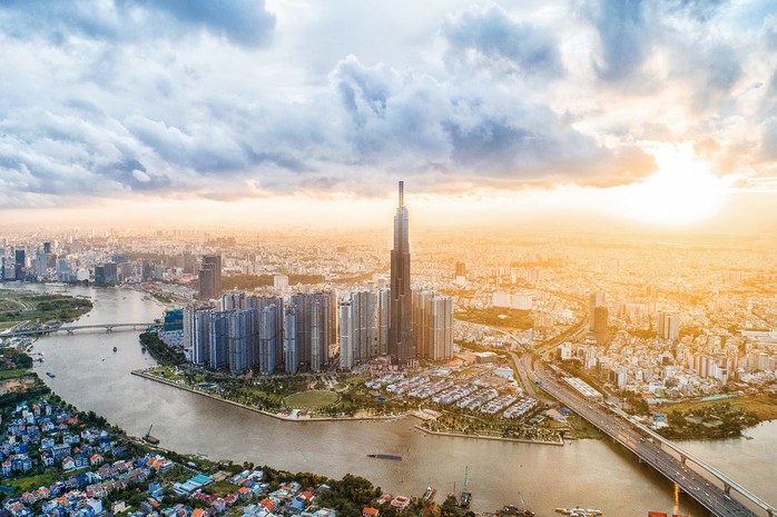 Chạy đua thang bộ lên nóc tòa nhà Landmark 81 - Ảnh 2.