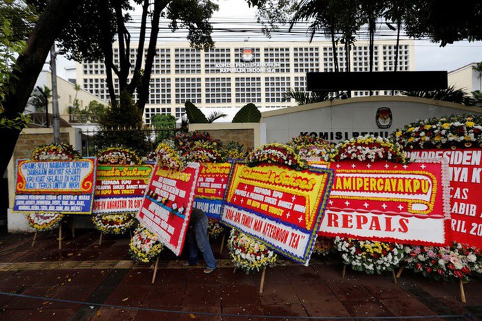 Indonesia: 272 nhân viên bầu cử chết vì làm việc quá sức - Ảnh 1.