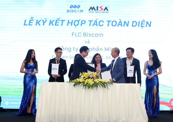 FLC Biscom bắt tay Misa đem lại lợi ích cho cộng đồng golfer - Ảnh 1. FLC Biscom bắt tay Misa đem lại lợi ích cho cộng đồng golfer - Ảnh 1.
