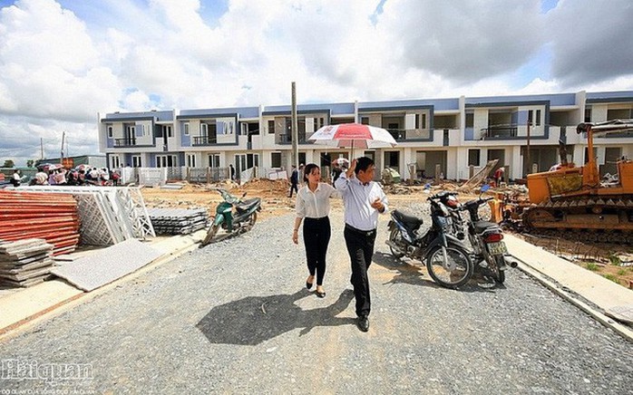“Giải mã” thị trường đất nền vùng ven TPHCM lên ngôi - Ảnh 1. “Giải mã” thị trường đất nền vùng ven TPHCM lên ngôi - Ảnh 1.
