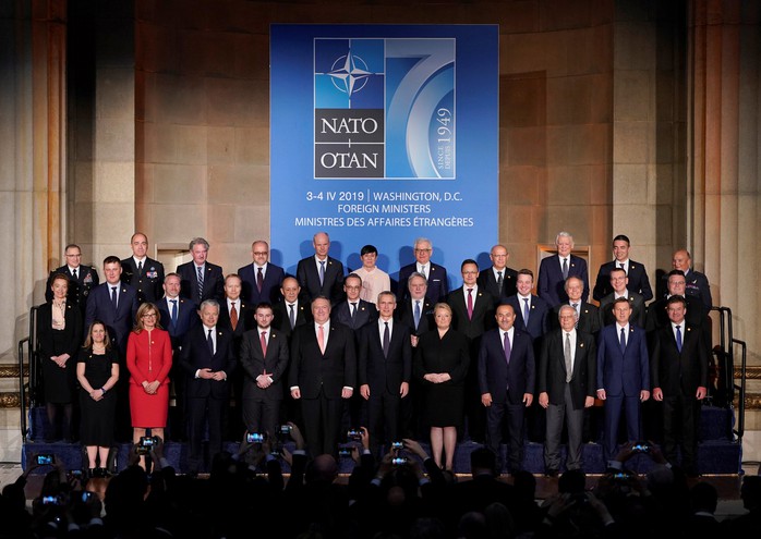 NATO - ngày lẽ ra vui lại hóa buồn - Ảnh 1.