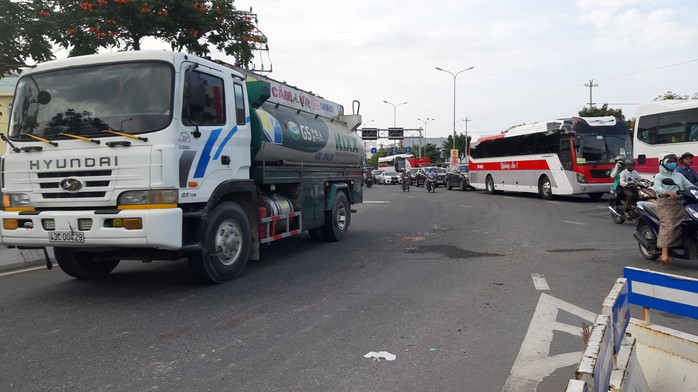 Đà Nẵng: 4 ngày, 4 người chết vì tai nạn liên quan đến xe tải - Ảnh 3.