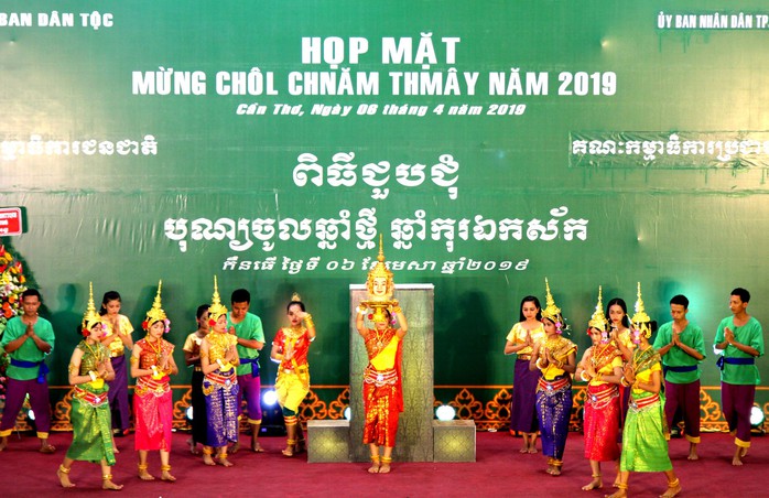 Thủ tướng kêu gọi đồng bào Khmer tích cực xây dựng nông thôn mới - Ảnh 1.