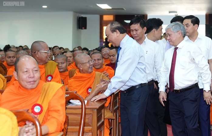 Thủ tướng kêu gọi đồng bào Khmer tích cực xây dựng nông thôn mới - Ảnh 3.