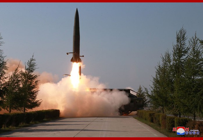 Dấu ấn Nga trong các tên lửa mới phóng của Triều Tiên - Ảnh 1.