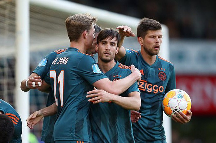 Ajax lên ngôi vô địch Hà Lan, chuẩn bị bán sạch đội hình toàn sao - Ảnh 2.