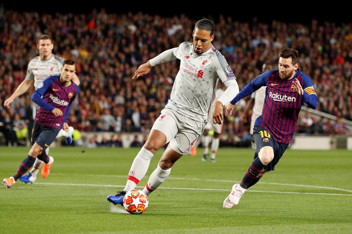 Xem Van Dijk cầu cứu đồng đội để ngăn chặn Messi - Ảnh 2.