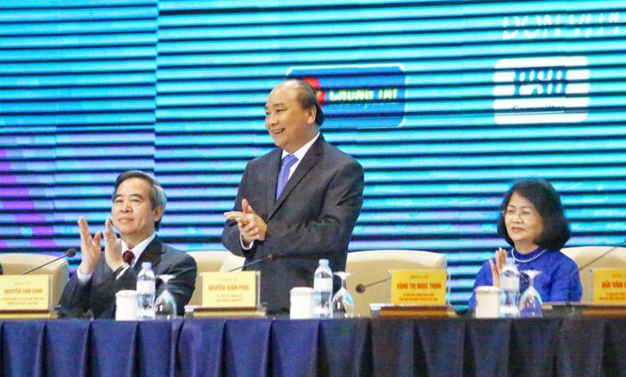 Thủ tướng Nguyễn Xuân Phúc lắng nghe 2.500 doanh nghiệp tư nhân hiến kế - Ảnh 1.