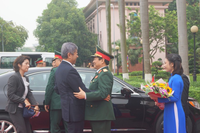 Bộ trưởng Quốc phòng Nhật Bản thăm chính thức Việt Nam - Ảnh 3.