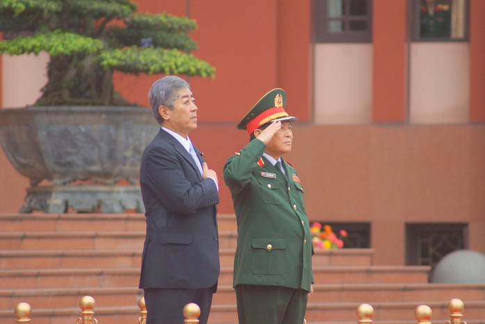 Bộ trưởng Quốc phòng Nhật Bản thăm chính thức Việt Nam - Ảnh 5.