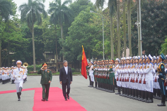 Bộ trưởng Quốc phòng Nhật Bản thăm chính thức Việt Nam - Ảnh 6.