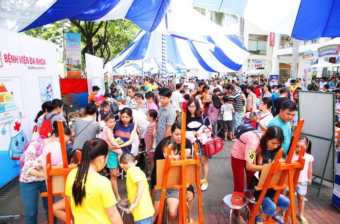 NGÀY HỘI PHÚ MỸ HƯNG HƯỚNG VỀ TRẺ EM LẦN 10 - 2019: Ngày hè sôi động - Ảnh 2. NGÀY HỘI PHÚ MỸ HƯNG HƯỚNG VỀ TRẺ EM LẦN 10 - 2019: Ngày hè sôi động - Ảnh 2.