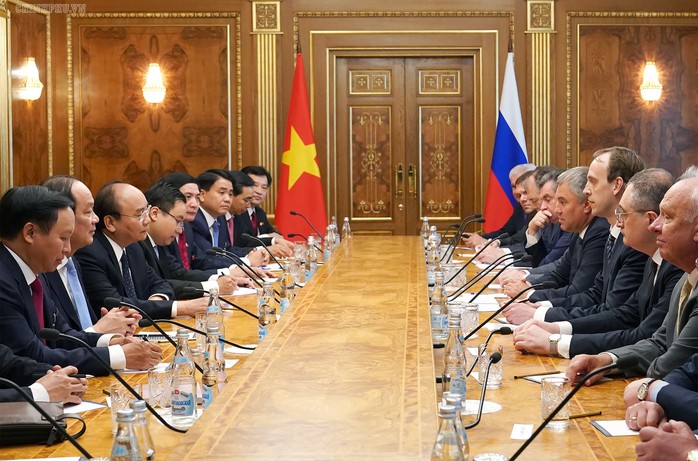 Thủ tướng Nguyễn Xuân Phúc hội kiến Tổng thống Nga Putin - Ảnh 5.