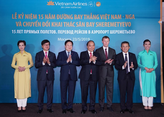 Vietnam Airlines kỷ niệm 15 năm bay thẳng đến Nga - Ảnh 1.