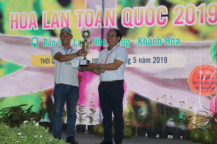 Chiêm ngưỡng 800 giò lan độc đáo tại Hội thi Hoa lan toàn quốc - Ảnh 1. Chiêm ngưỡng 800 giò lan độc đáo tại Hội thi Hoa lan toàn quốc - Ảnh 1.