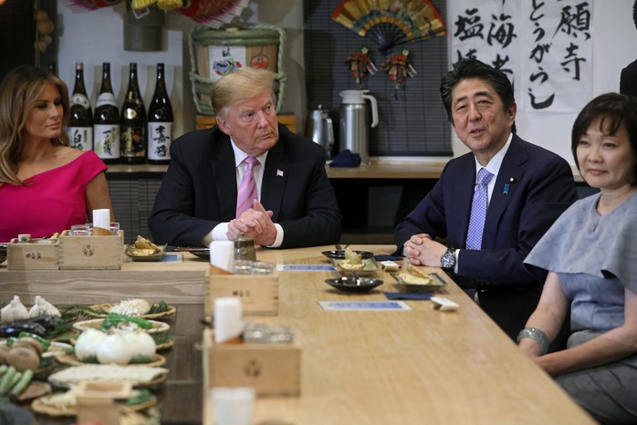 Ông Trump chỏi với Nhật Bản về tên lửa Triều Tiên - Ảnh 1.