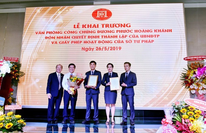 Khai trương Văn phòng công chứng Dương Phước Hoàng Khánh - Ảnh 2. Khai trương Văn phòng công chứng Dương Phước Hoàng Khánh - Ảnh 2.