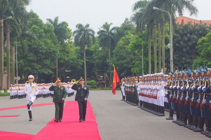 Bộ trưởng Quốc phòng Việt Nam - Trung Quốc nói về Biển Đông tại Hà Nội - Ảnh 2.