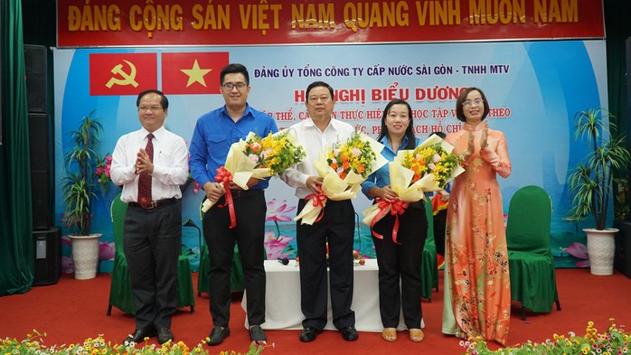 SAWACO: Tuyên dương điển hình học tập và làm theo gương Bác Hồ - Ảnh 1.