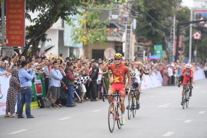 Mirsamad Pourseyed  đoạt Áo vàng chung cuộc  - Ảnh 1.